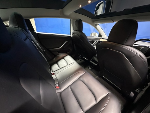 Used Tesla Model 3 2020 for sale - 76274038: Photo 32