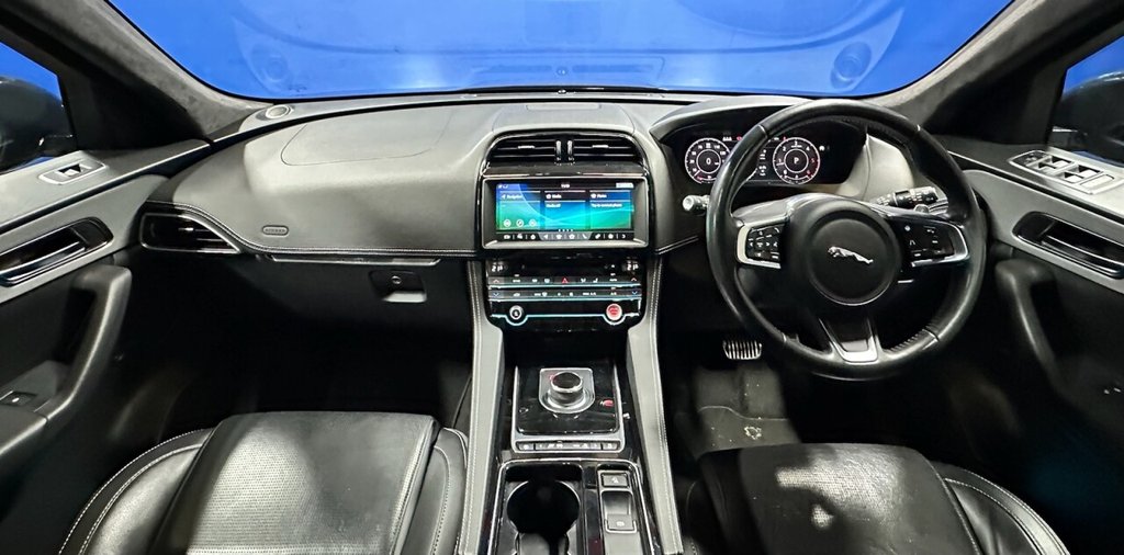 Used Jaguar F-Pace 2019 for sale - 76376210: Photo 12