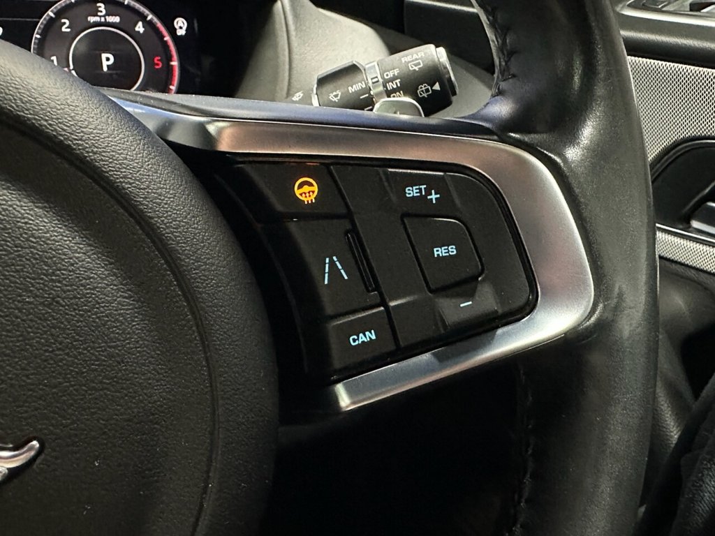 Used Jaguar F-Pace 2019 for sale - 76376210: Photo 14