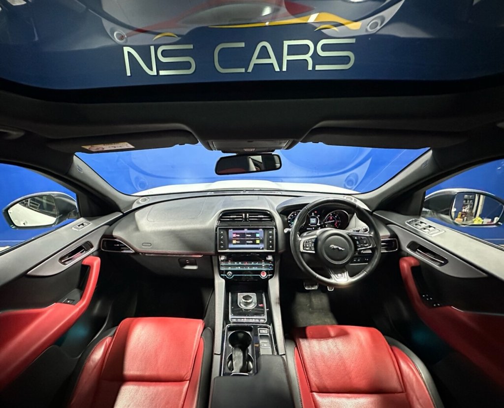 Used Jaguar F-Pace 2018 for sale - 76419988: Photo 10