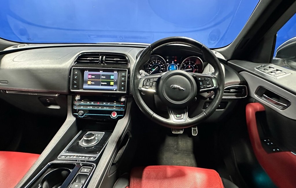 Used Jaguar F-Pace 2018 for sale - 76419988: Photo 11