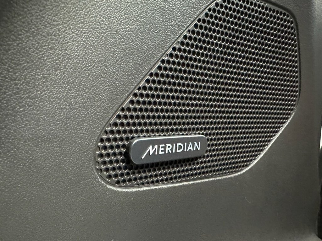 Used Jaguar F-Pace 2018 for sale - 76419988: Photo 16