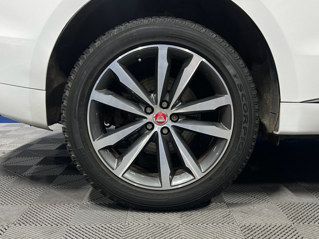 Used Jaguar F-Pace 2018 for sale - 76419988: Photo 37