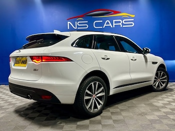 Used Jaguar F-Pace 2018 for sale - 76419988: Photo