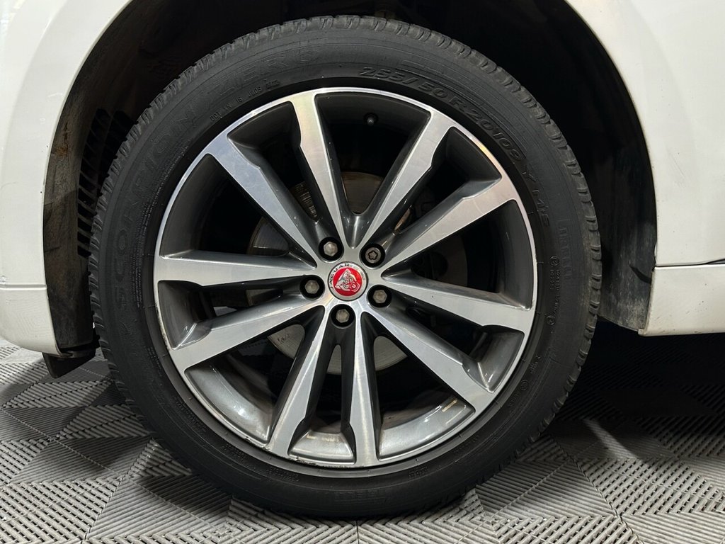 Used Jaguar F-Pace 2018 for sale - 76419988: Photo 41