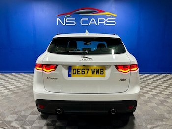 Used Jaguar F-Pace 2018 for sale - 76419988: Photo