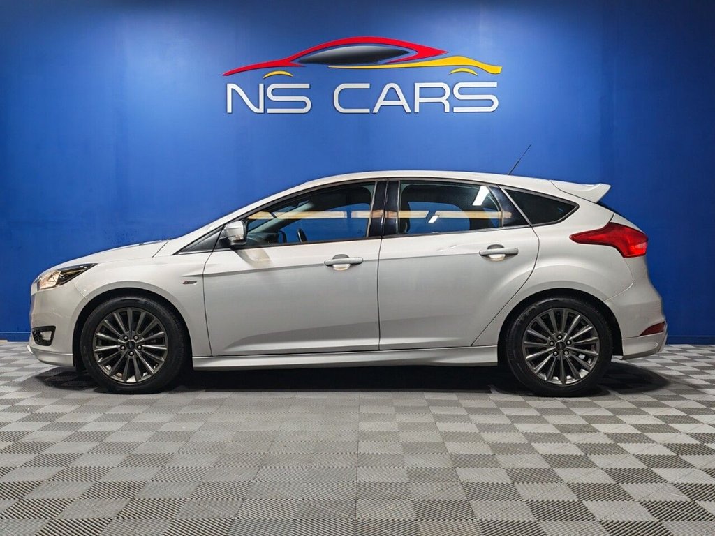 Used Ford Focus 2017 for sale - 76973842: Photo 2