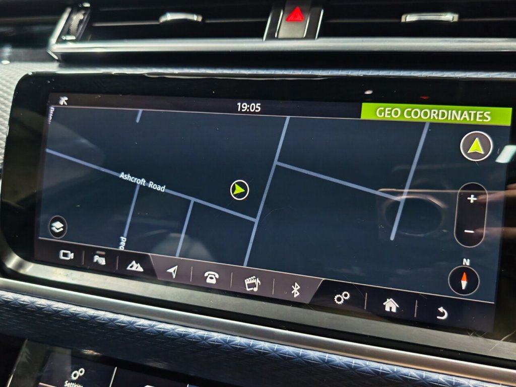 Used Land Rover Range Rover Velar 2017 for sale - 77280784: Photo 21