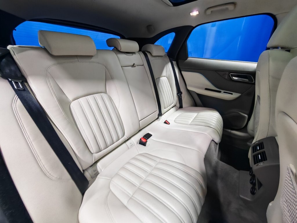 Used Jaguar F-Pace 2018 for sale - 76986070: Photo 26