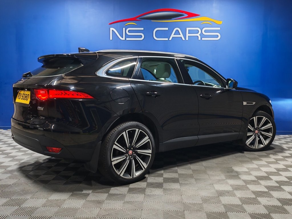 Used Jaguar F-Pace 2018 for sale - 76986070: Photo 3