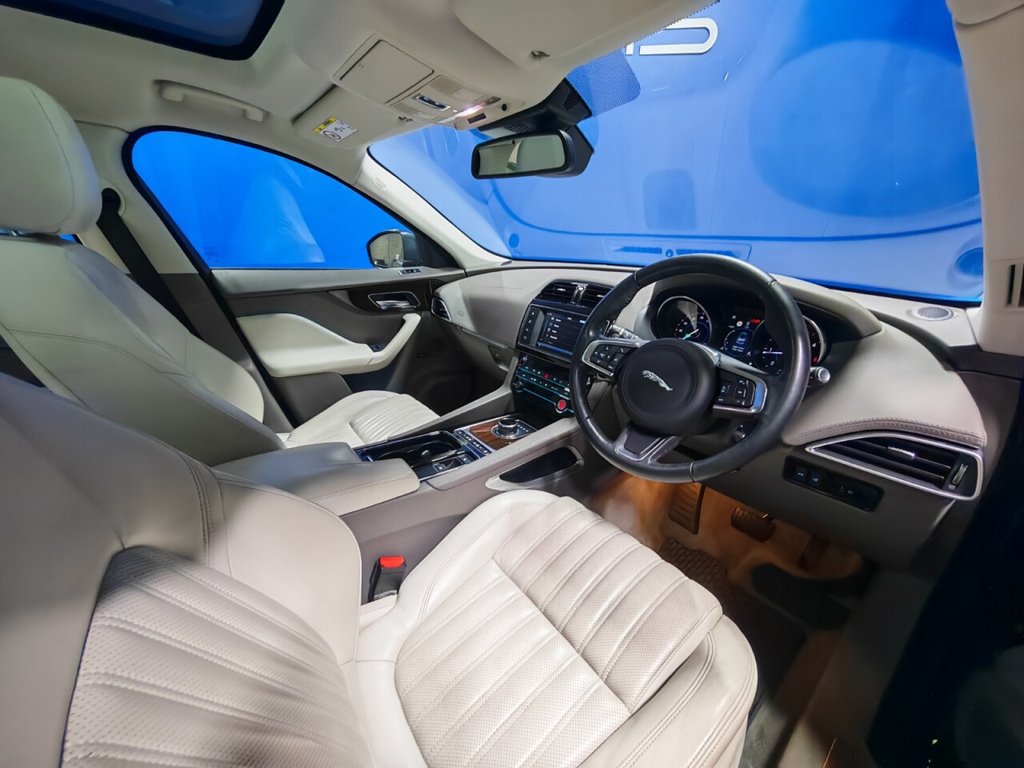 Used Jaguar F-Pace 2018 for sale - 76986070: Photo 33