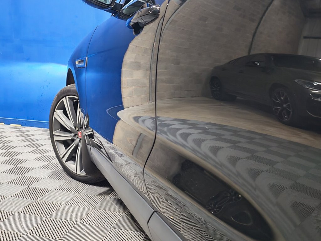 Used Jaguar F-Pace 2018 for sale - 76986070: Photo 39