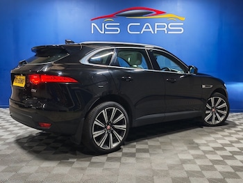Used Jaguar F-Pace 2018 for sale - 76986070: Photo