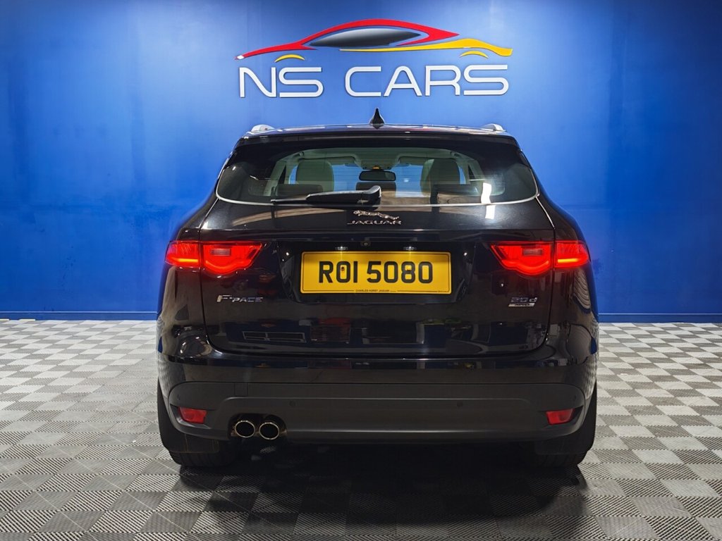 Used Jaguar F-Pace 2018 for sale - 76986070: Photo 4