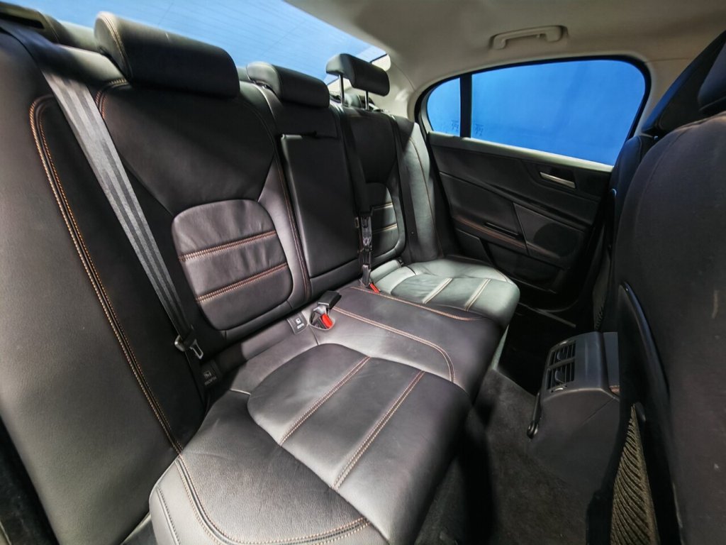 Used Jaguar XE 2018 for sale - 76535713: Photo 23