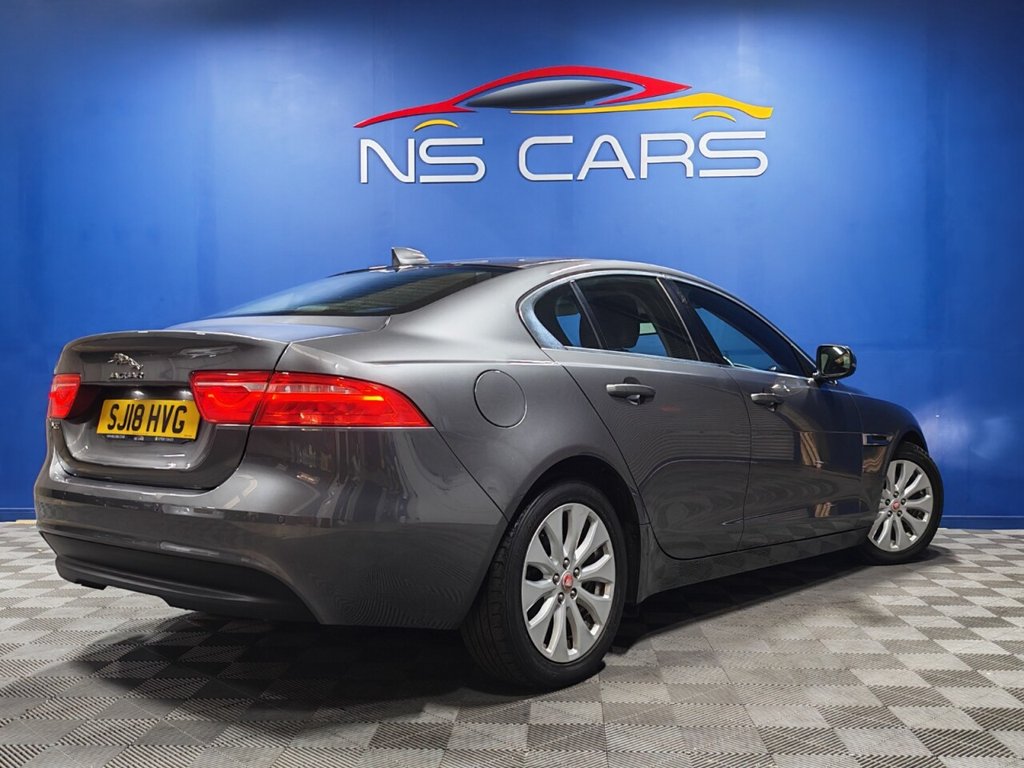 Used Jaguar XE 2018 for sale - 76535713: Photo 3