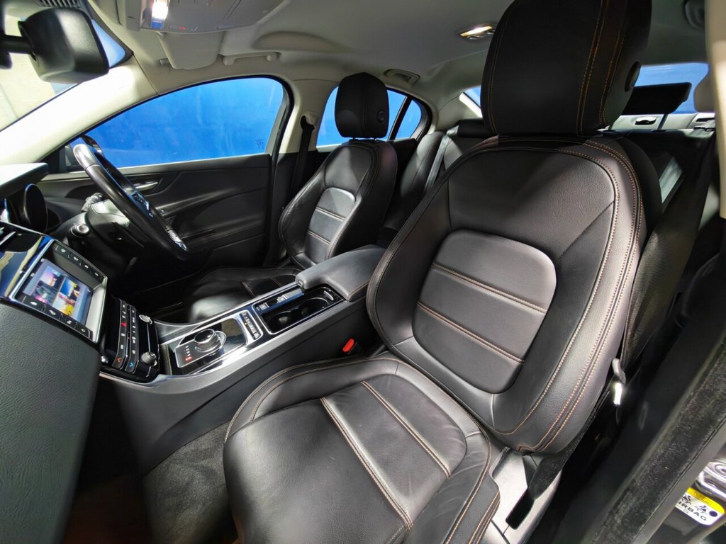 Used Jaguar XE 2018 for sale - 76535713: Photo 32