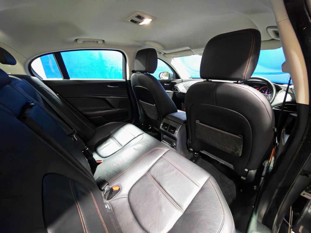 Used Jaguar XE 2018 for sale - 76535713: Photo 43