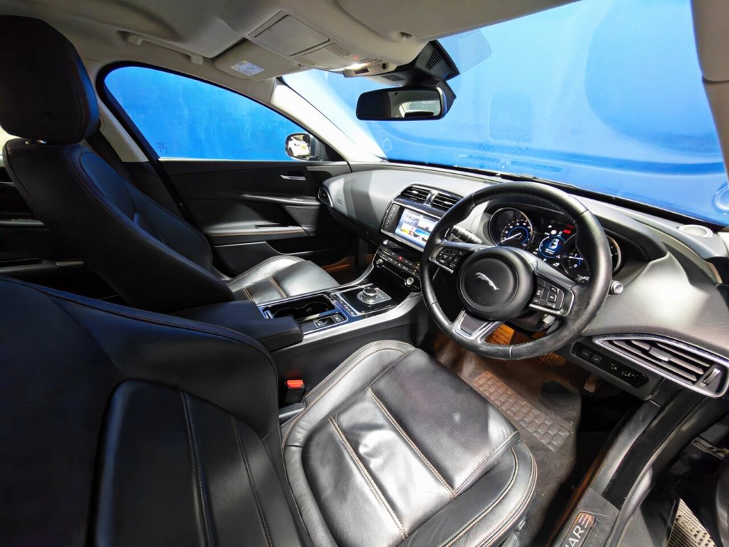 Used Jaguar XE 2018 for sale - 76535713: Photo 44