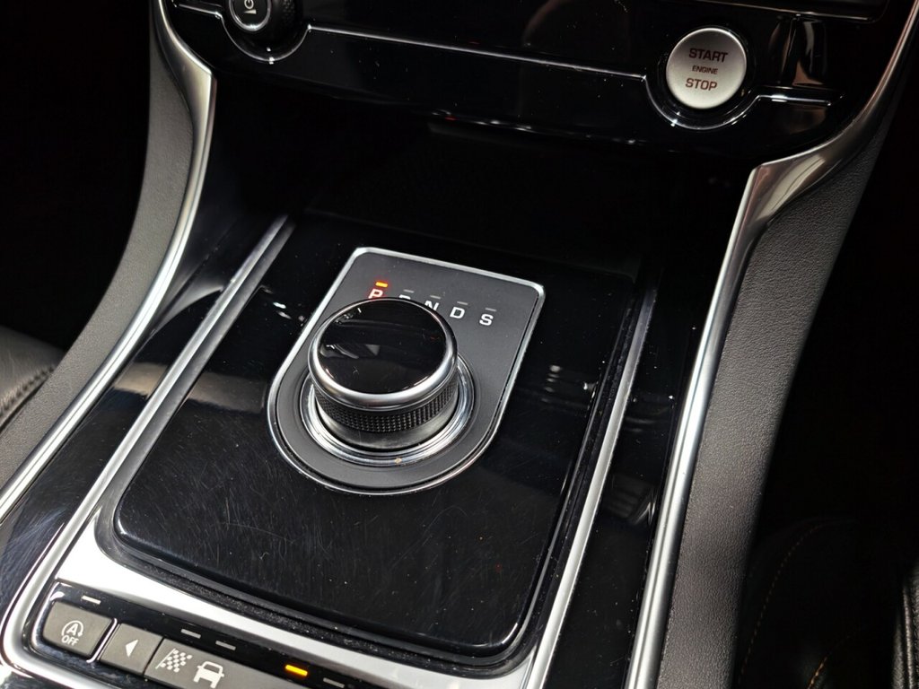 Used Jaguar XE 2018 for sale - 76535713: Photo 47