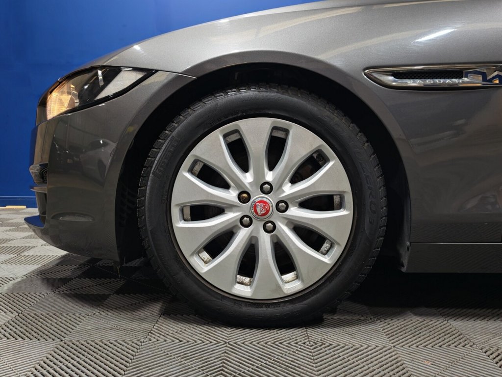 Used Jaguar XE 2018 for sale - 76535713: Photo 9