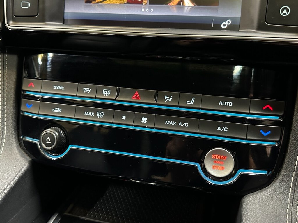 Used Jaguar F-Pace 2018 for sale - 76406216: Photo 41