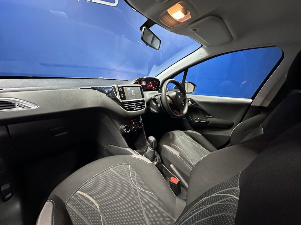 Used Peugeot 208 2015 for sale - 76410383: Photo 12