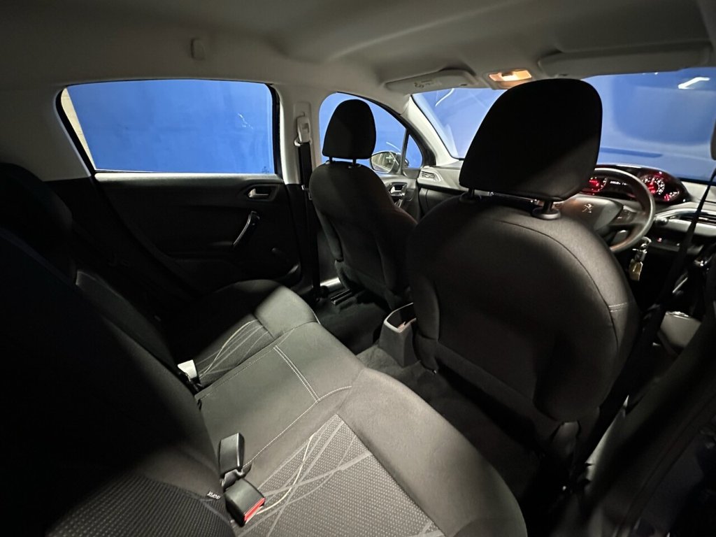 Used Peugeot 208 2015 for sale - 76410383: Photo 18