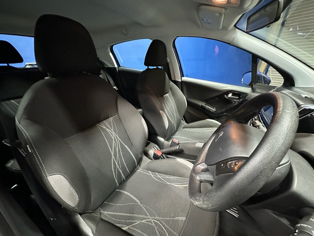 Used Peugeot 208 2015 for sale - 76410383: Photo 25