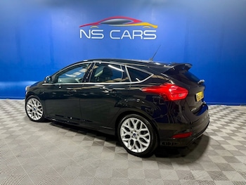 Used Ford Focus 2015 for sale - 75960991: Photo