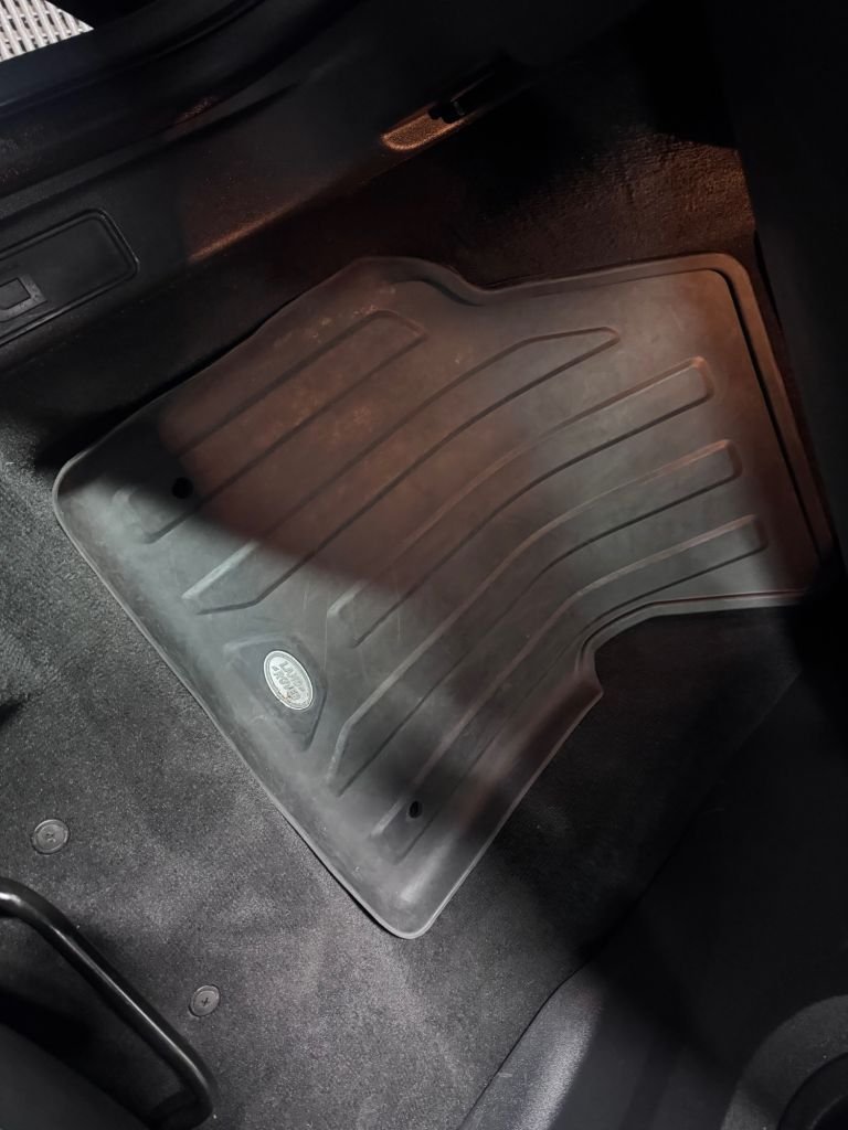 Used Land Rover Discovery Sport 2017 for sale - 76977427: Photo 19