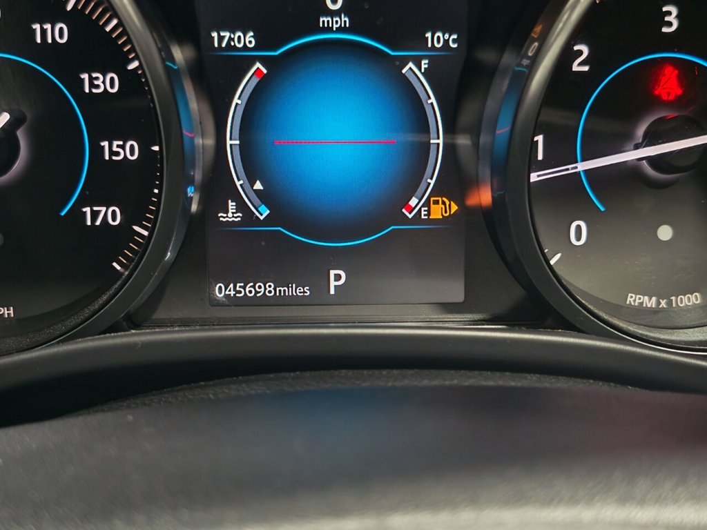 Used Jaguar XE 2017 for sale - 77178035: Photo 17