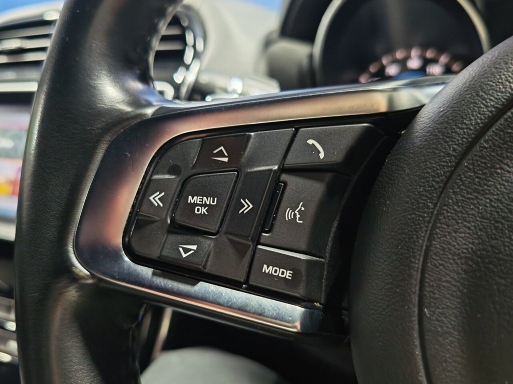 Used Jaguar XE 2017 for sale - 77178035: Photo 28