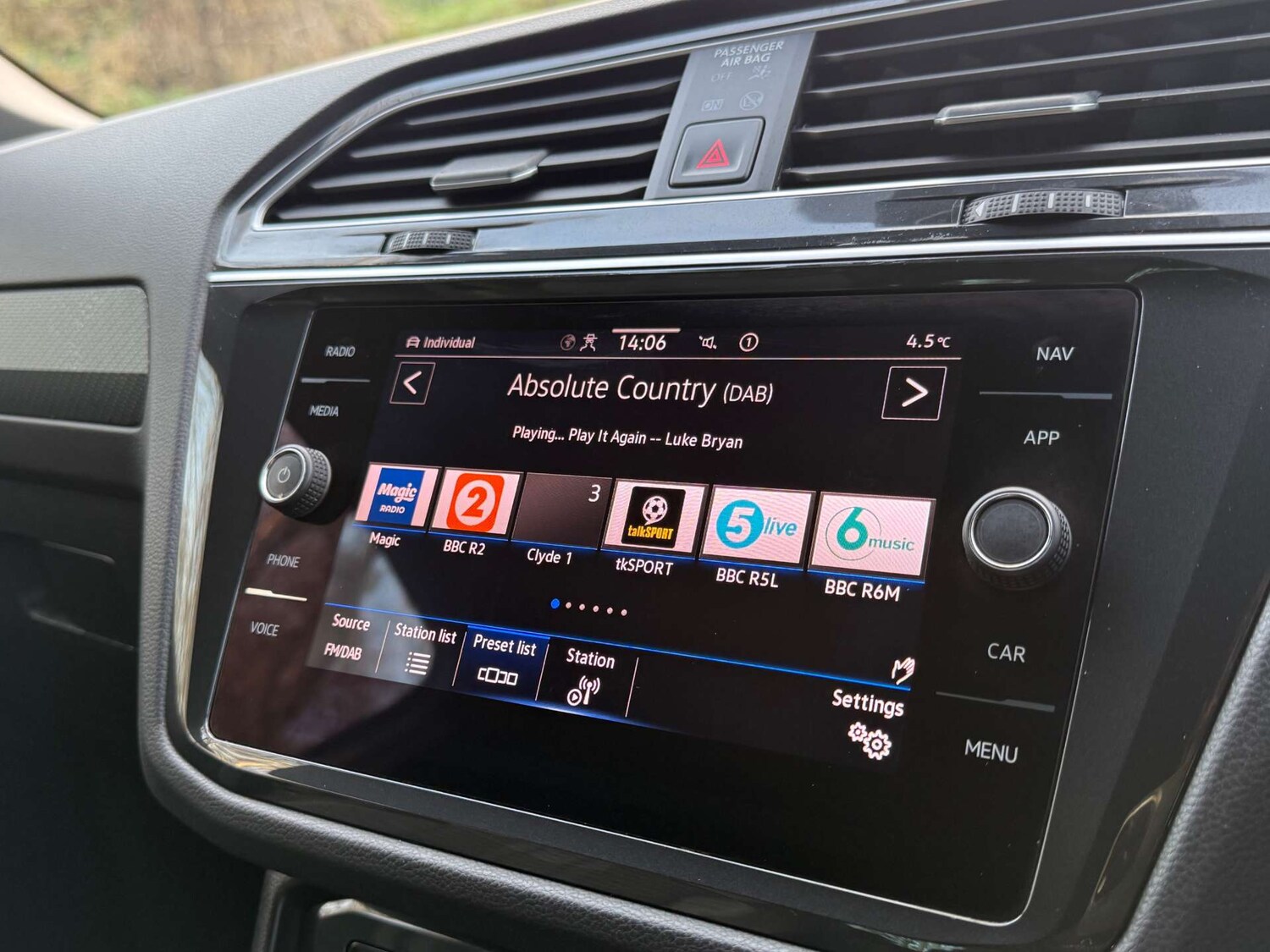 Used Volkswagen Tiguan 2021 for sale - 76756918: Photo 31