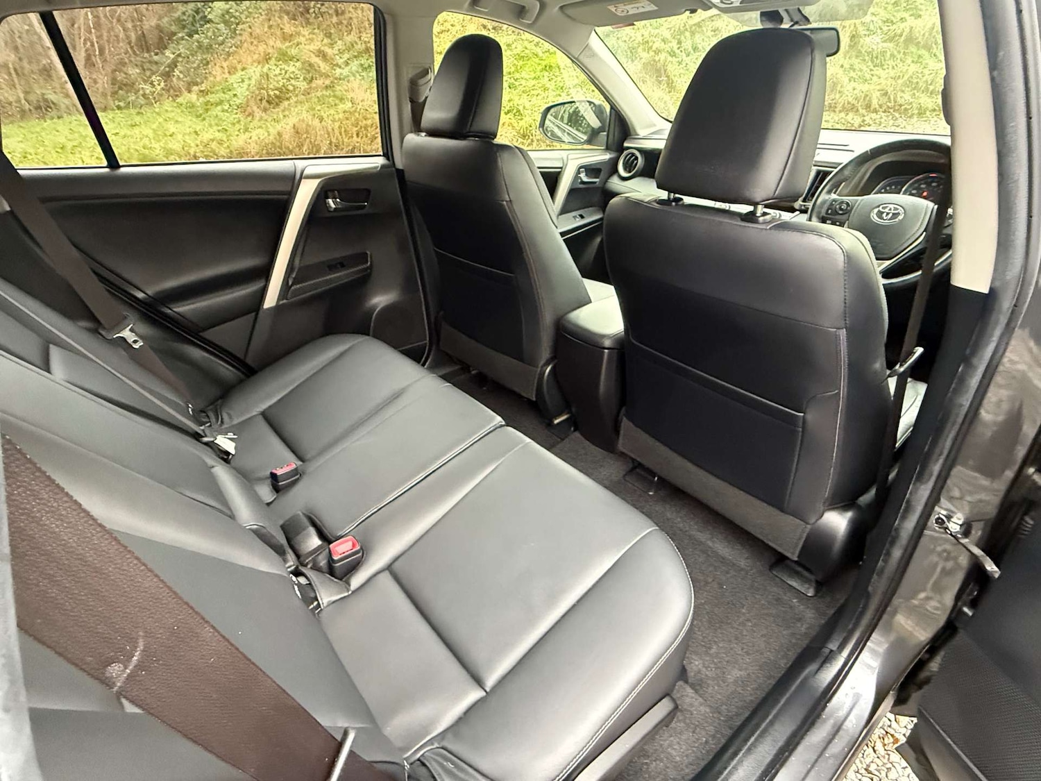 Used Toyota RAV4 2015 for sale - 76685300: Photo 16