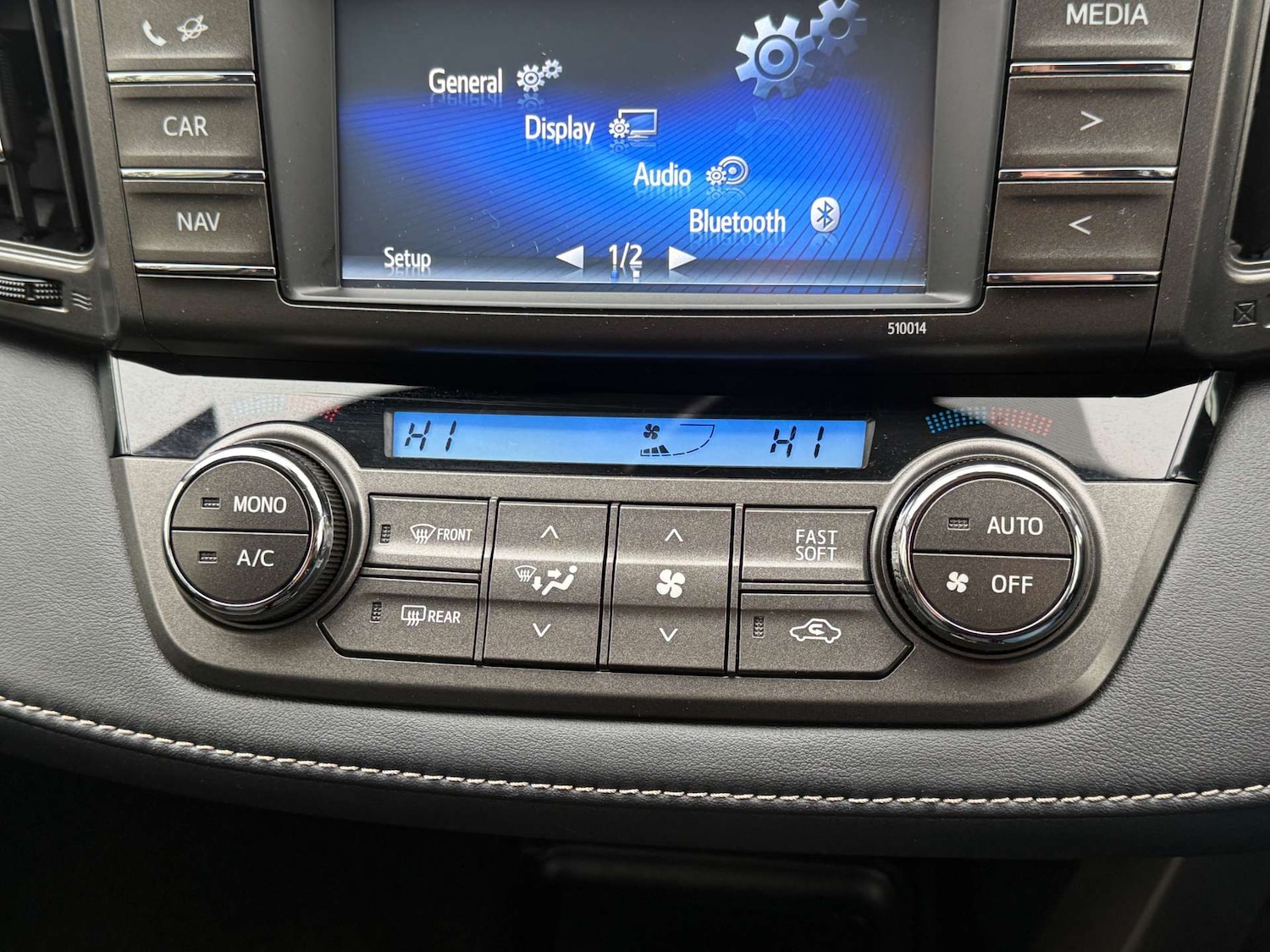 Used Toyota RAV4 2015 for sale - 76685300: Photo 40