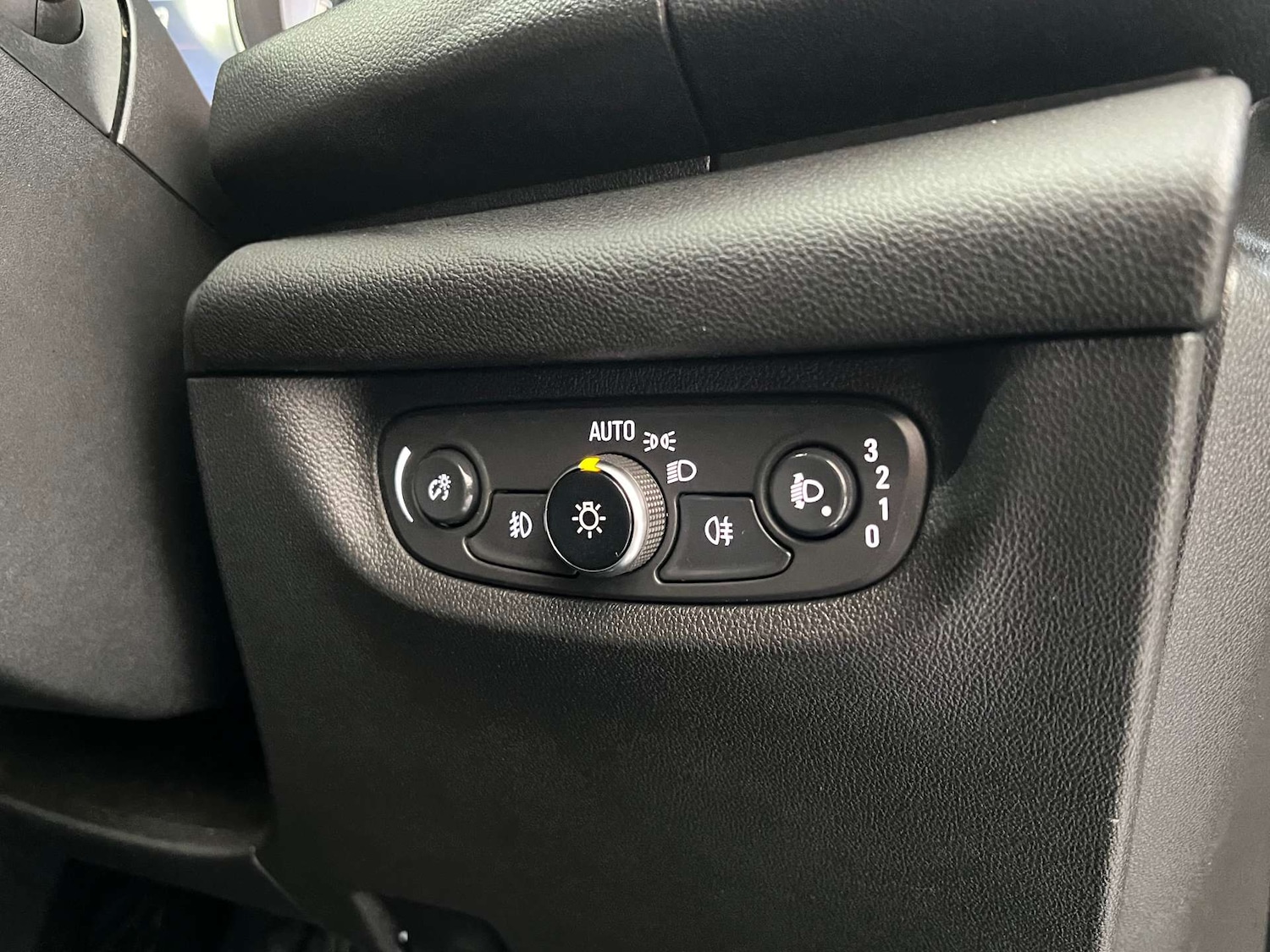 Used Vauxhall Insignia 2018 for sale - 77118048: Photo 31