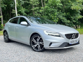 Used Volvo V40 2019 for sale - 78819510: Photo