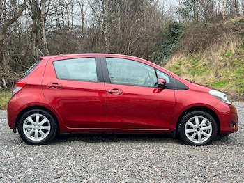 Used Toyota Yaris 2013 for sale - 77452471: Photo