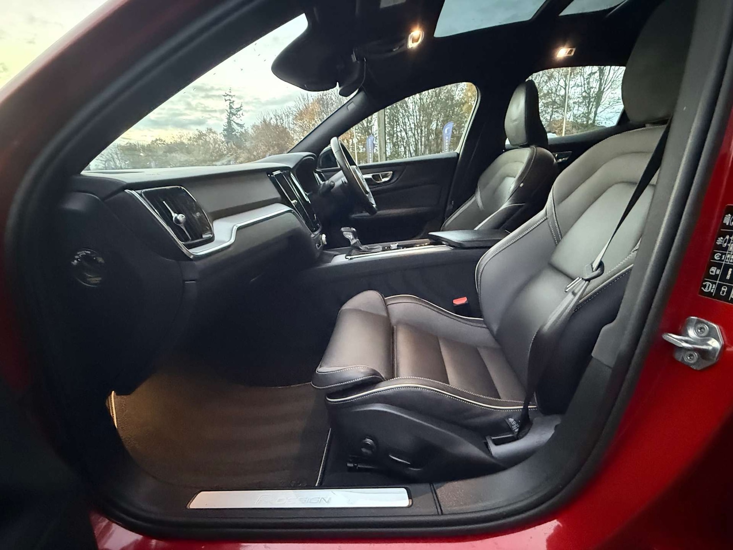 Used Volvo S60 2019 for sale - 76685305: Photo 25