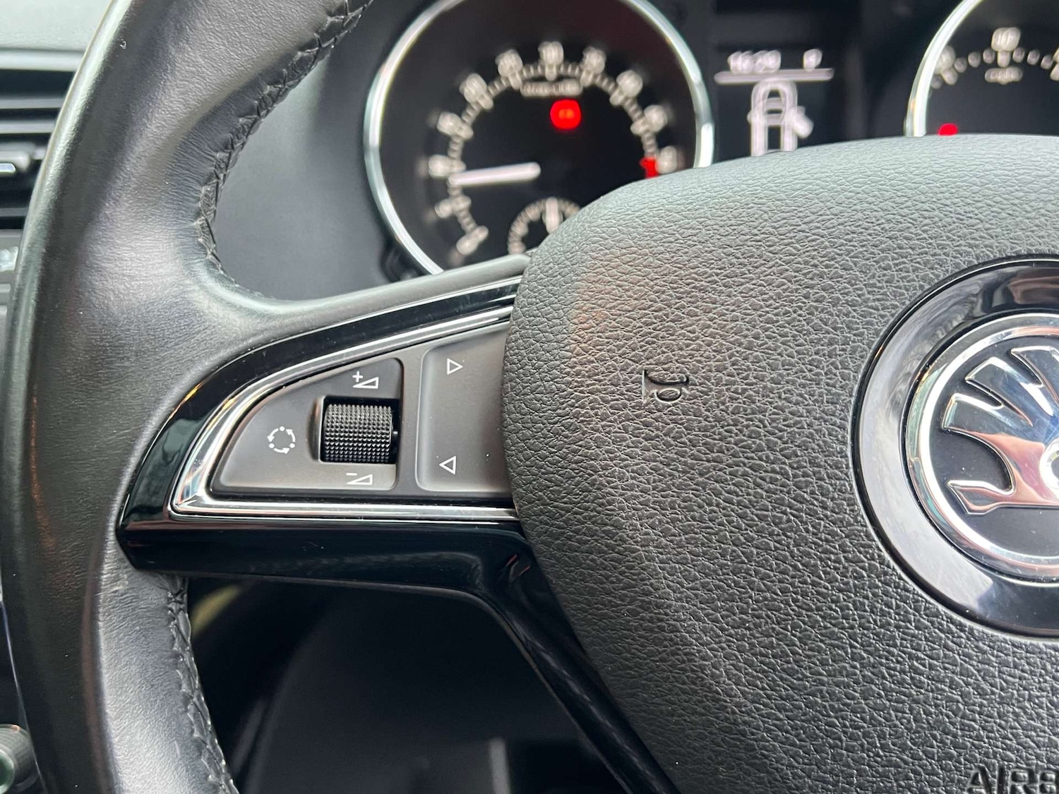 Used Skoda Yeti 2015 for sale - 77822620: Photo 23