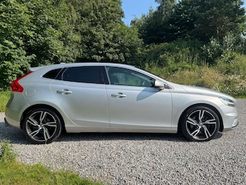 Used Volvo V40 2017 for sale - 79222167: Photo