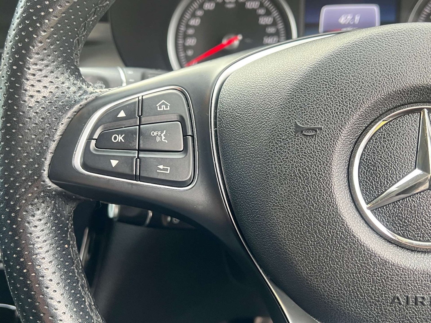 Used Mercedes-Benz GLC 2019 for sale - 77049341: Photo 19