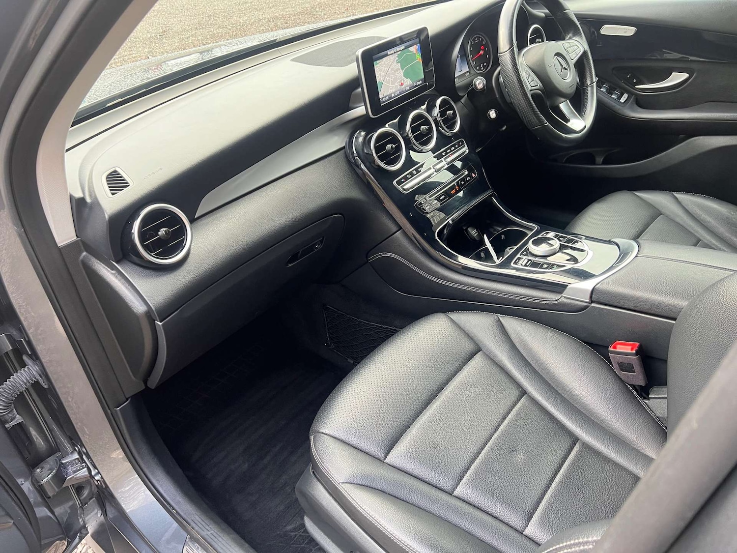 Used Mercedes-Benz GLC 2019 for sale - 77049341: Photo 35