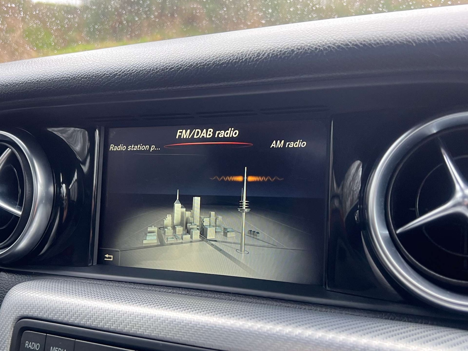 Used Mercedes-Benz SLC 2016 for sale - 77413347: Photo 34