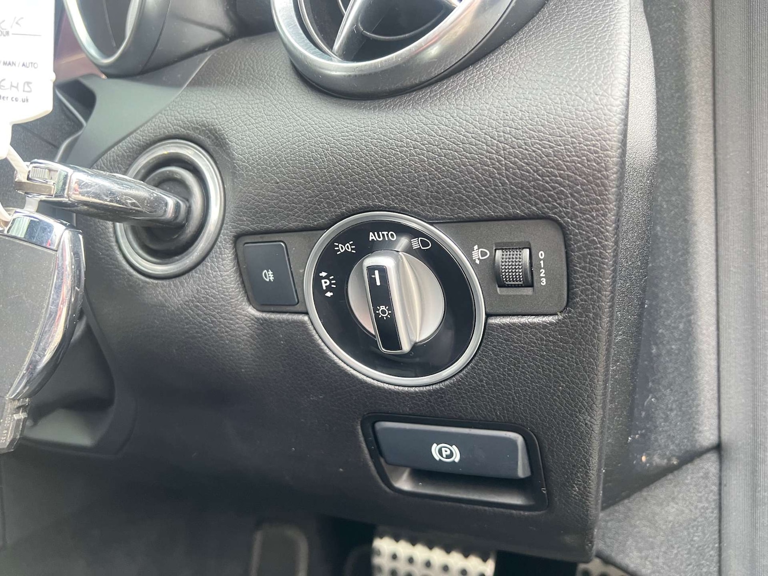 Used Mercedes-Benz SLC 2016 for sale - 77413347: Photo 40