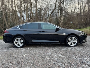 Used Vauxhall Insignia 2018 for sale - 77079009: Photo