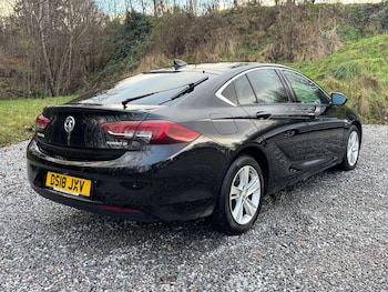 Used Vauxhall Insignia 2018 for sale - 77079009: Photo