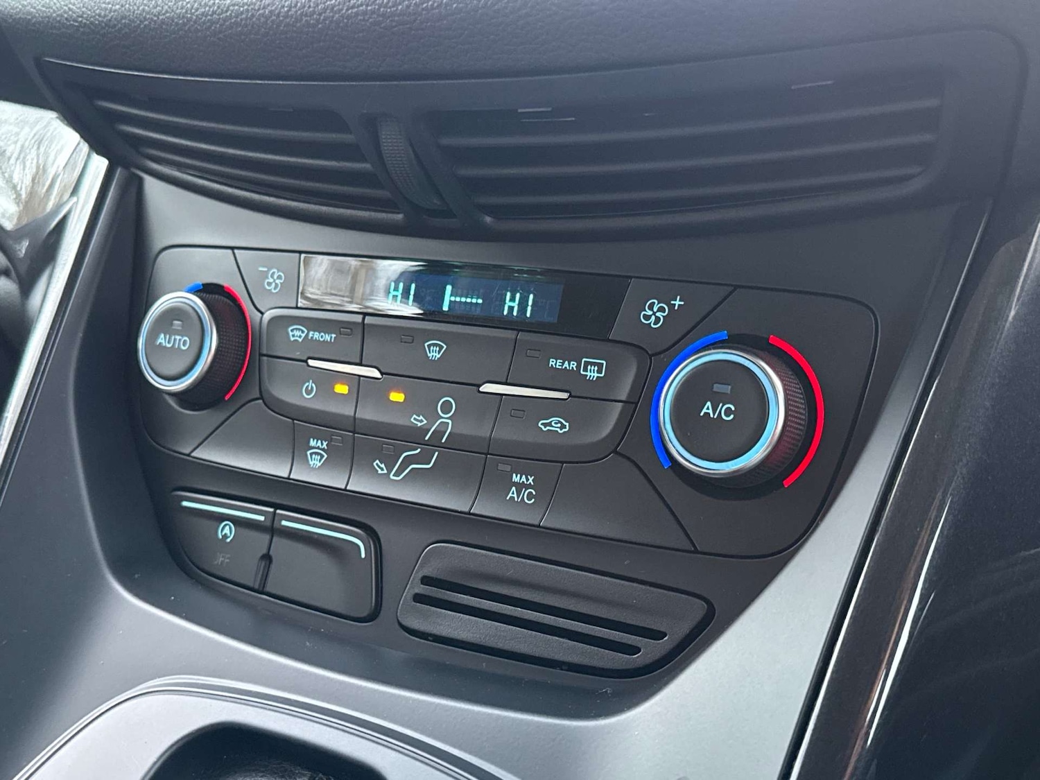 Used Ford Kuga 2017 for sale - 76905252: Photo 42