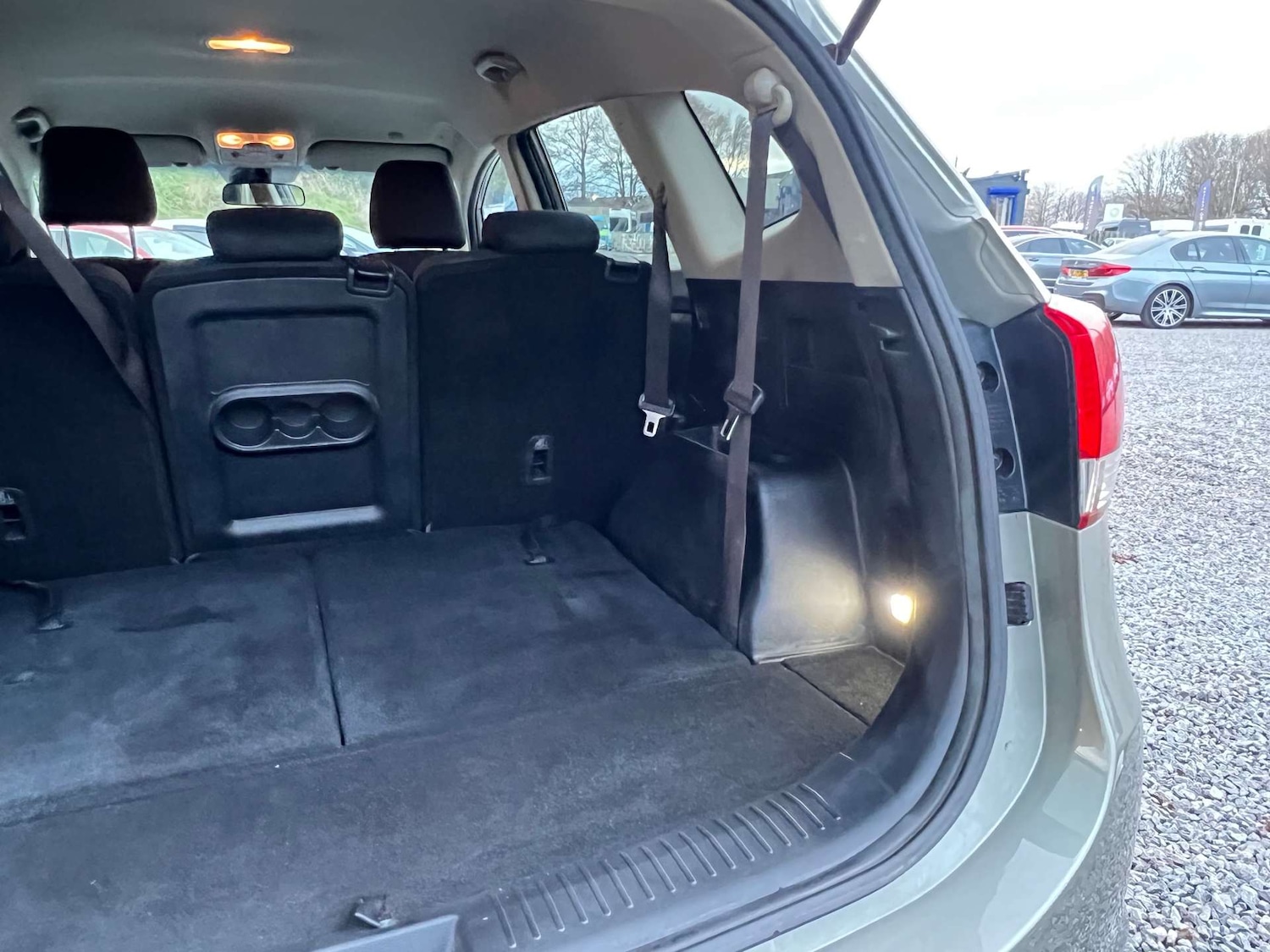 Used Kia Carens 2015 for sale - 76941890: Photo 13